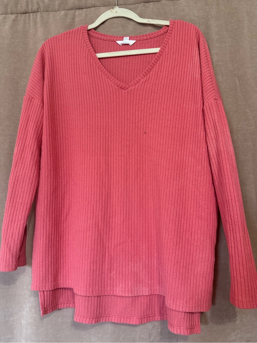 Time and Tru Ribbed V-Neck Sweater in Rose